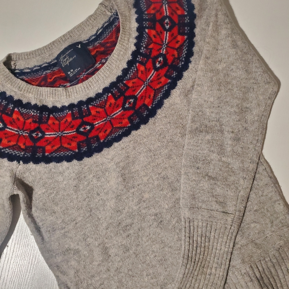 American Eagle Outfitters Fitted Grey Gray Holiday Sweater